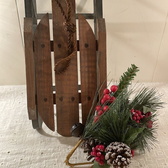 Vintage Wooden Green Painted Metal Quality Sled - Picture 3 of 9